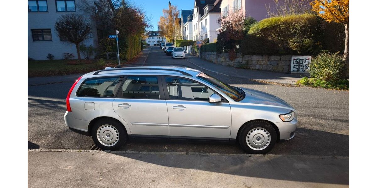 Volvo V50 120.000 km 6.650 &euro; Aachen 52066