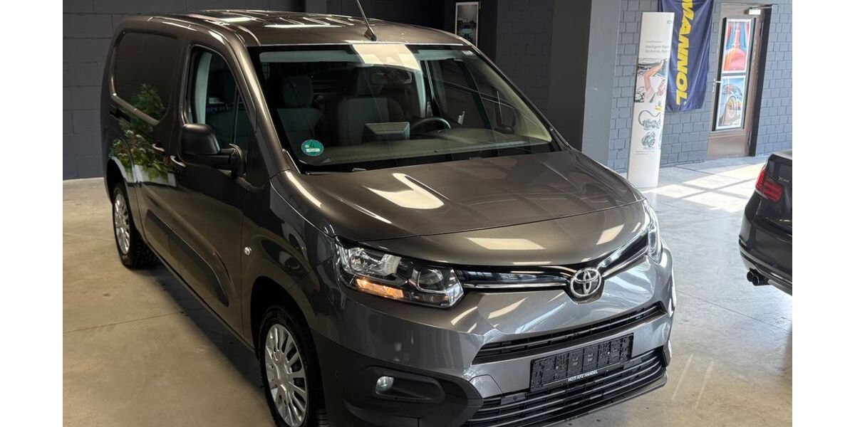 Toyota Proace (Verso) 109.000 km 9.900 &euro; Jülich 52428