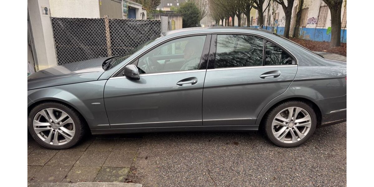 Mercedes-Benz C 200 135.000 km 10.250 &euro; Herzogenrath 52134