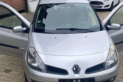 Renault Clio 145.000 km 2.500 &euro; Eschweiler 52249