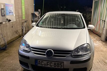 VW Golf 211.000 km 3.600 &euro; Eschweiler 52249