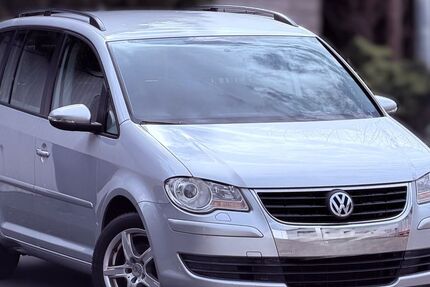 VW Touran 225.925 km 5.580 &euro; Alsdorf 52477