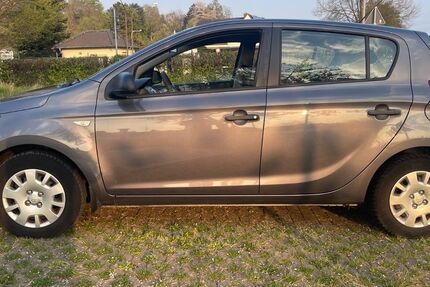 Hyundai i20 177.000 km 2.500 &euro; Aachen 52070