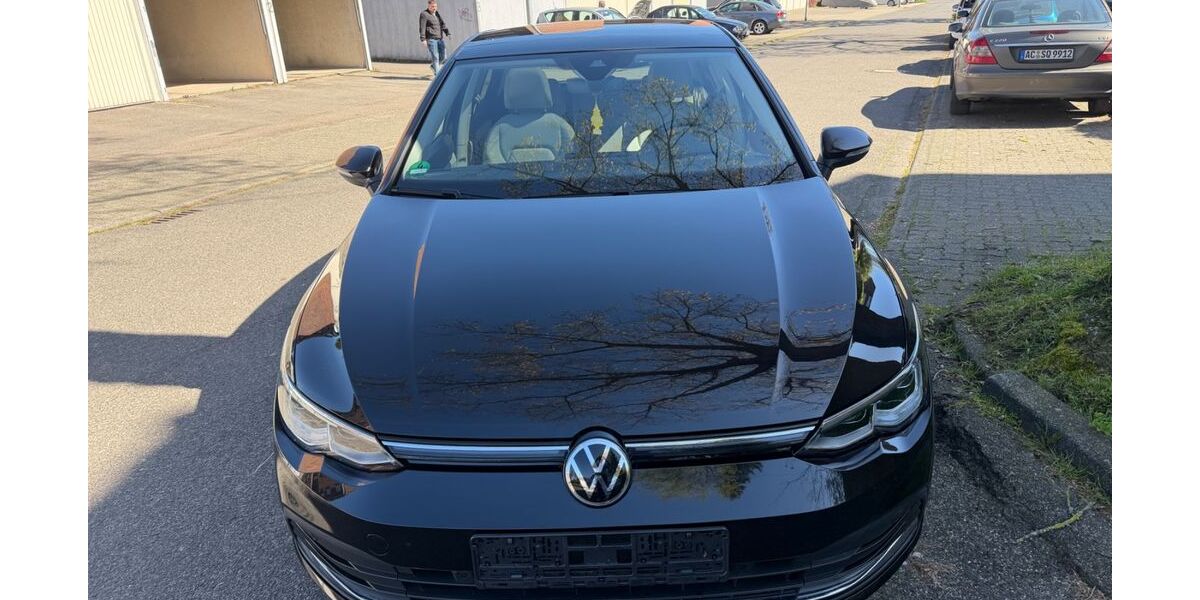 VW Golf 89.000 km 22.999 &euro; Übach Palenberg 52531