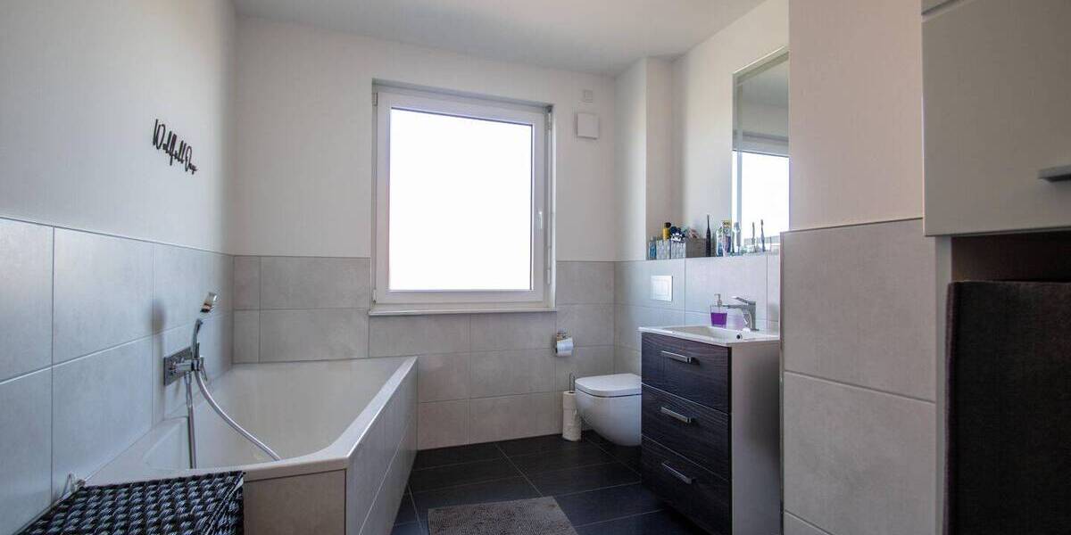 Mehrfamilienhaus, Wohnhaus Erkelenz Venrath - 5 Zimmer, 128 m&sup2;, 460.000&euro; | Angebot:26306995