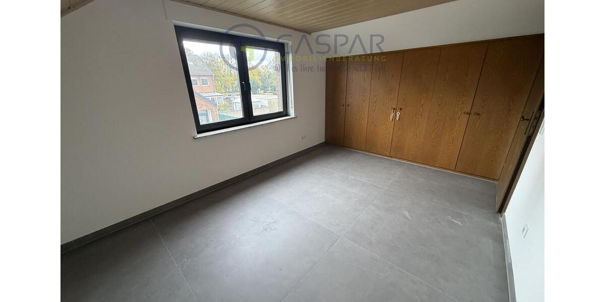 Einfamilienhaus Düren Rölsdorf - 4 Zimmer, 115 m&sup2;, 1.495&euro; | Angebot:23277008