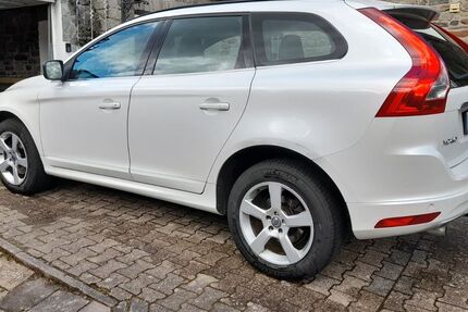 Volvo XC60 178.000 km 11.000 &euro; Monschau 52156