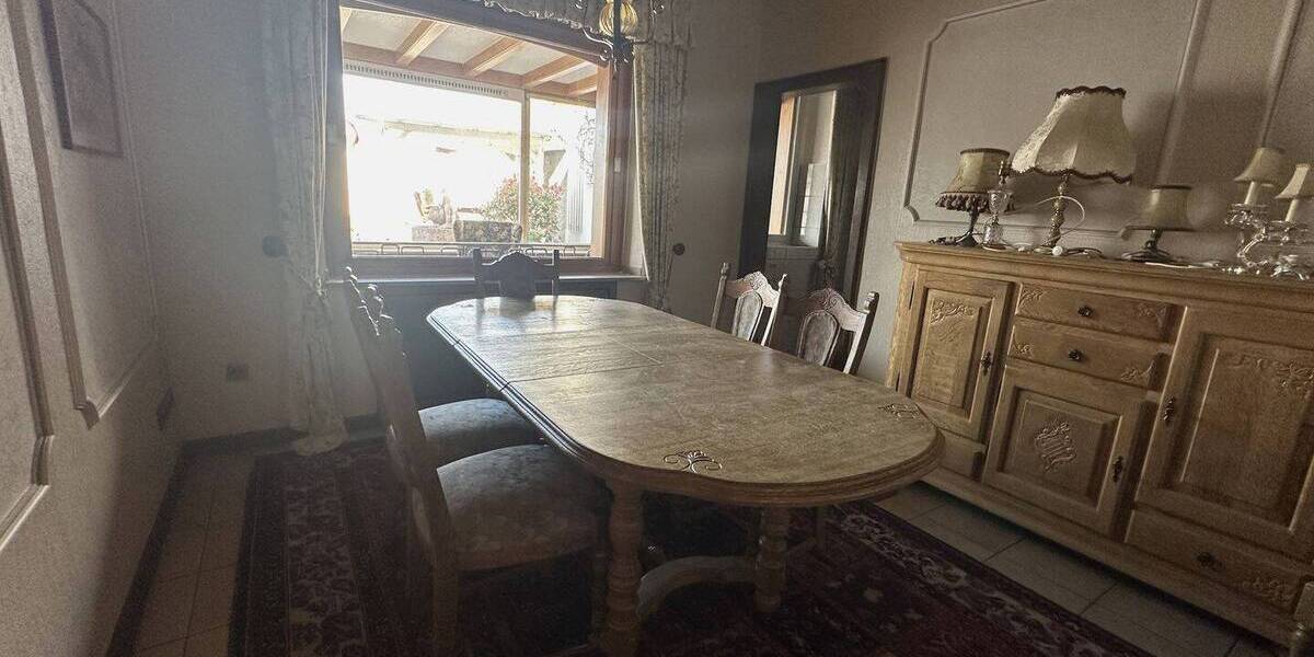 Einfamilienhaus Düren Gürzenich - 7 Zimmer, 178 m&sup2;, 355.000&euro; | Angebot:26190016