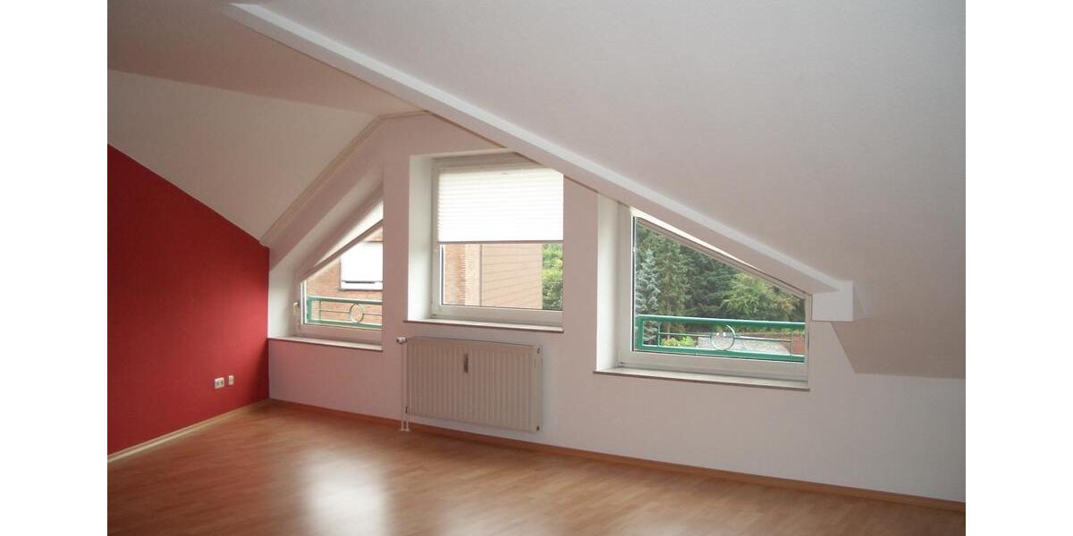 Dachgeschoßwohnung Baesweiler - 2 Zimmer, 64 m&sup2;, 690&euro; | Angebot:25238996