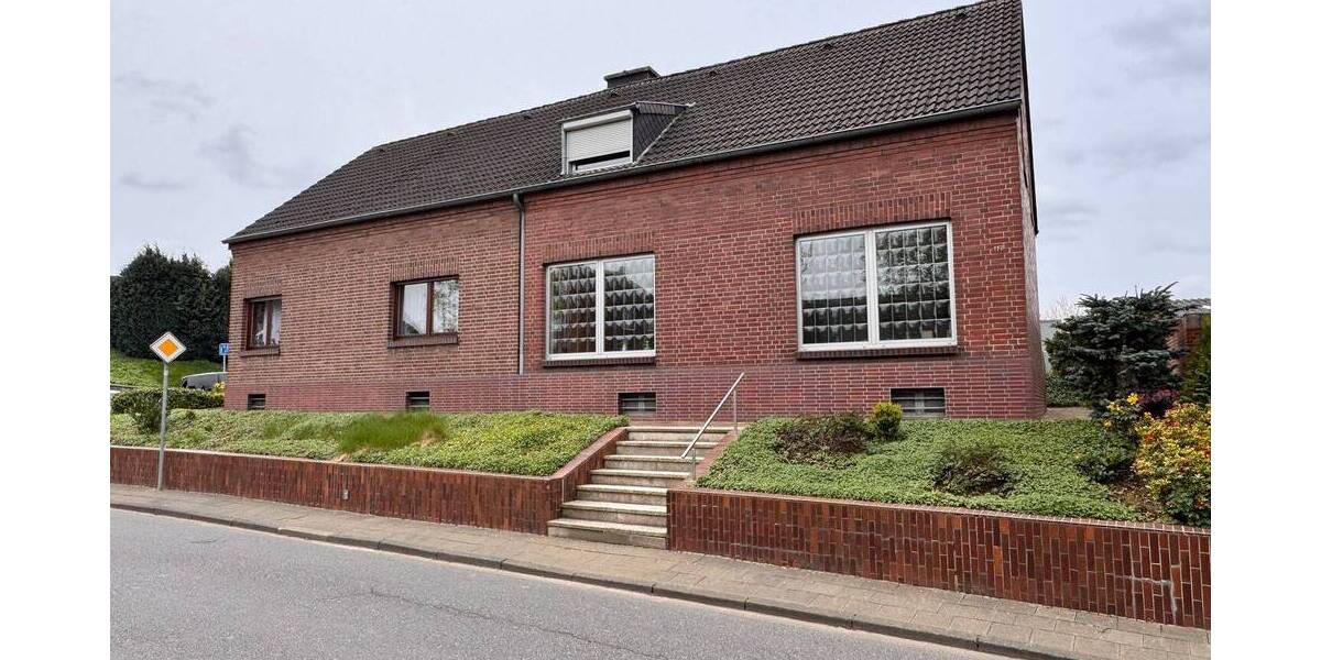 Einfamilienhaus Erkelenz Lövenich - 8 Zimmer, 222 m&sup2;, 408.000&euro; | Angebot:26308734