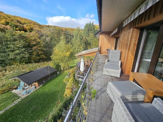 Einfamilienhaus Simmerath Hirschrott - 8 Zimmer, 255 m&sup2;, 490.000&euro; | Angebot:25702826