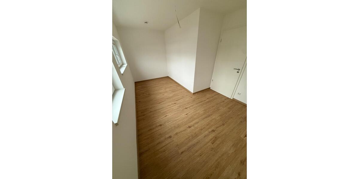 Reihenhaus Düren Mariaweiler-Hoven - 4 Zimmer, 120 m&sup2;, 1.635&euro; | Angebot:24700394