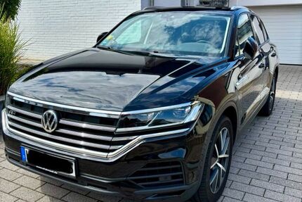 VW Touareg 103.000 km 34.500 &euro; Übach-Palenberg 52531