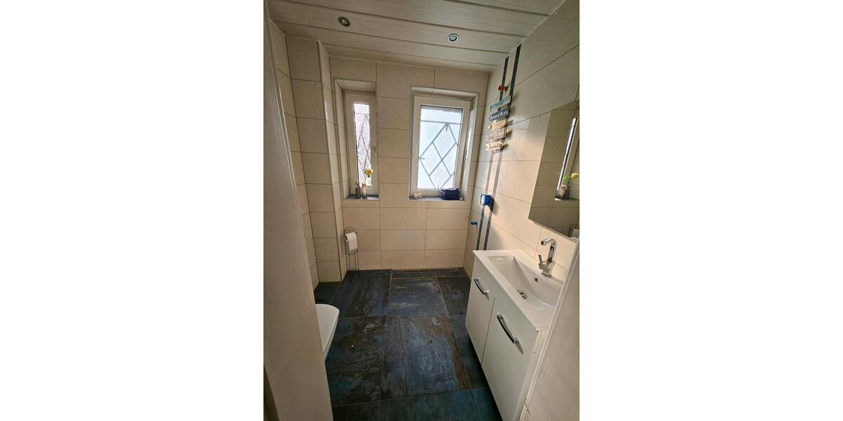 Einfamilienhaus Geilenkirchen - 10 Zimmer, 140 m&sup2;, 420.000&euro; | Angebot:26004373