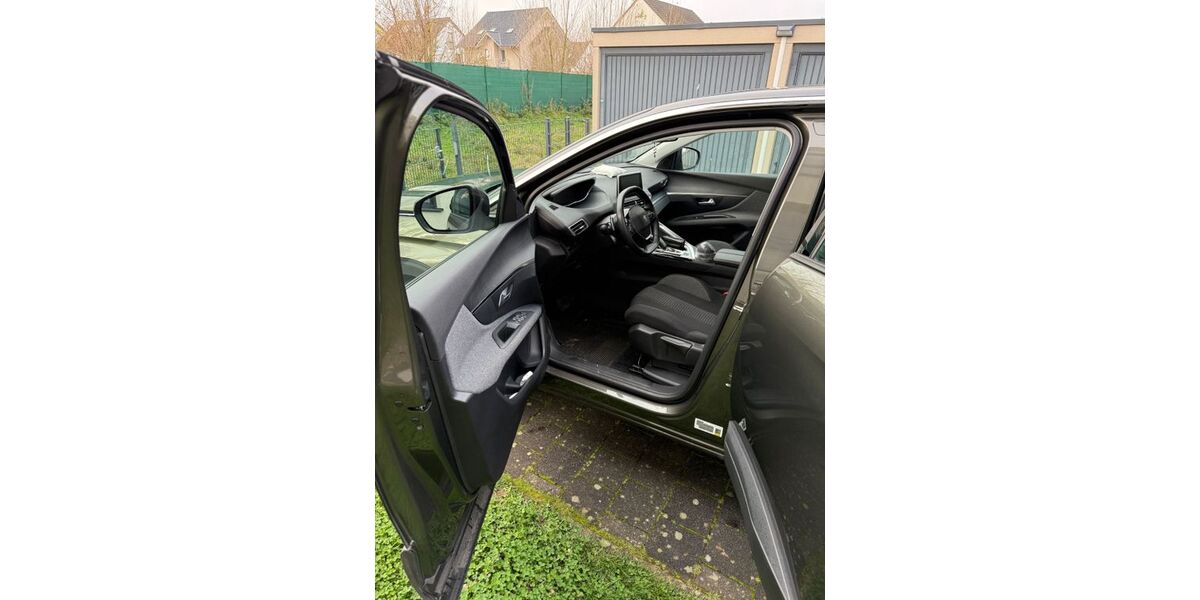 Peugeot 3008 43.000 km 18.600 &euro; Würselen 52146