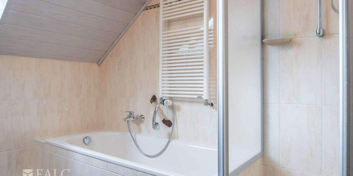 Doppelhaushälfte Heinsberg - 4 Zimmer, 131 m&sup2;, 335.000&euro; | Angebot:25661528