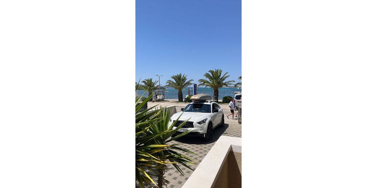 INFINITI QX70 142.000 km 10.500 &euro; Aachen 52078