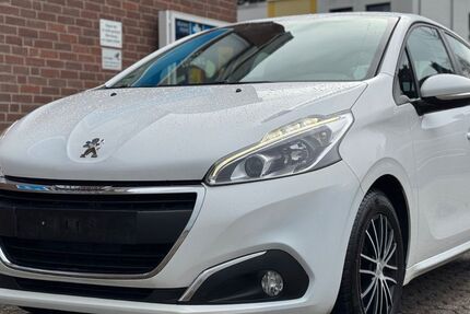 Peugeot 208 101.000 km 5.999 &euro; Düren 52349