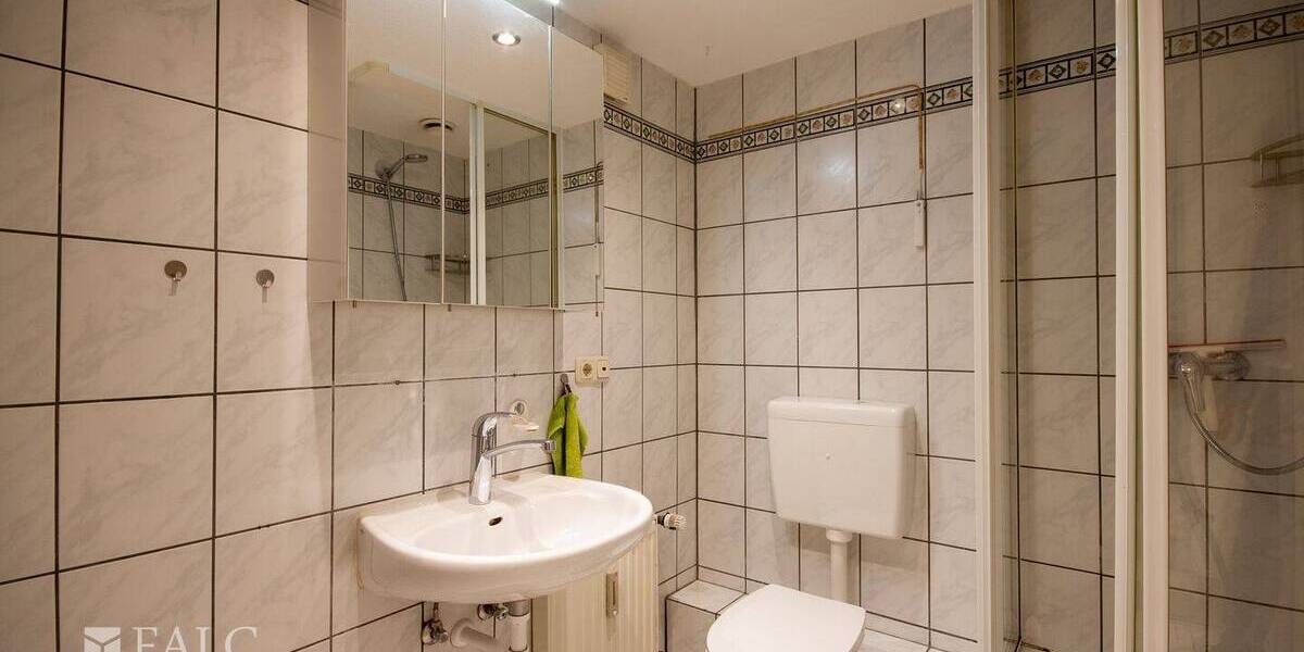 Mehrfamilienhaus, Wohnhaus Düren - 7 Zimmer, 198 m&sup2;, 315.000&euro; | Angebot:26798865