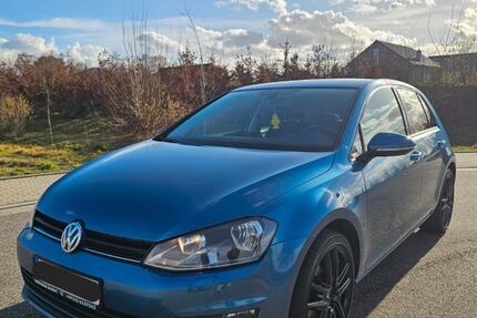 VW Golf 124.000 km 8.999 &euro; Heinsberg 52525