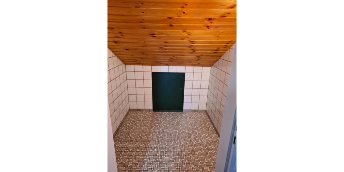 Dachgeschoßwohnung Eschweiler - 2.5 Zimmer, 67 m&sup2;, 420&euro; | Angebot:26586389