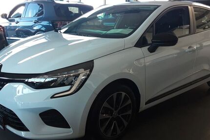 Renault Clio 20.800 km 14.990 &euro; Monschau (bei Aachen) 52156