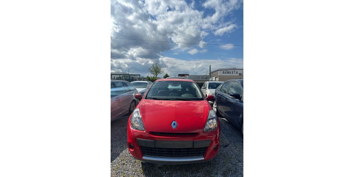 Renault Clio 110.000 km 2.250 &euro; Düren 52351