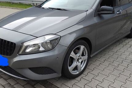 Mercedes-Benz A 180 196.000 km 7.599 &euro; Aachen 52068