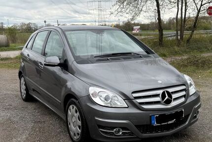 Mercedes-Benz B 200 103.534 km 7.299 &euro; Niederzier 52382