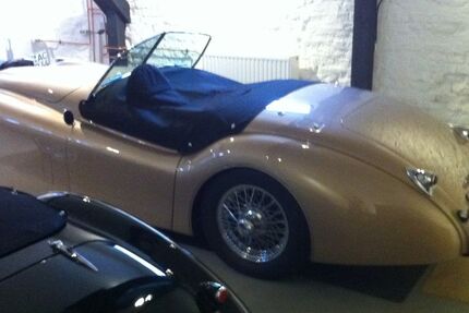 Jaguar XK 2.000 km 130.000 &euro; Eschweiler 52249