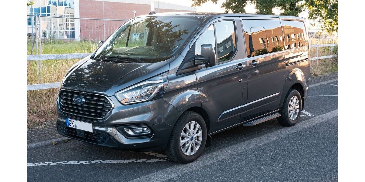 Ford Tourneo Custom 122.000 km 29.999 &euro; Übach Palenberg 52531