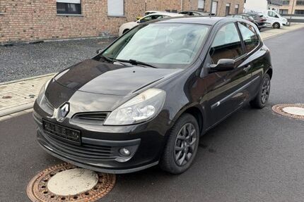 Renault Clio 216.000 km 1.000 &euro; Gangelt 52538