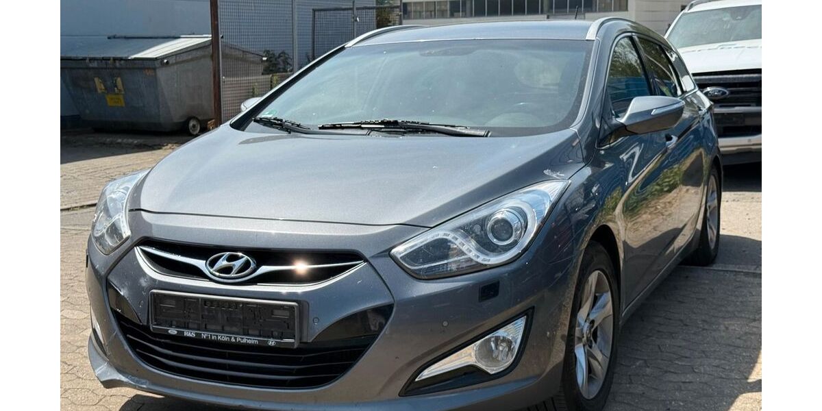 Hyundai i40 320.100 km 1.750 &euro; Düren 52349