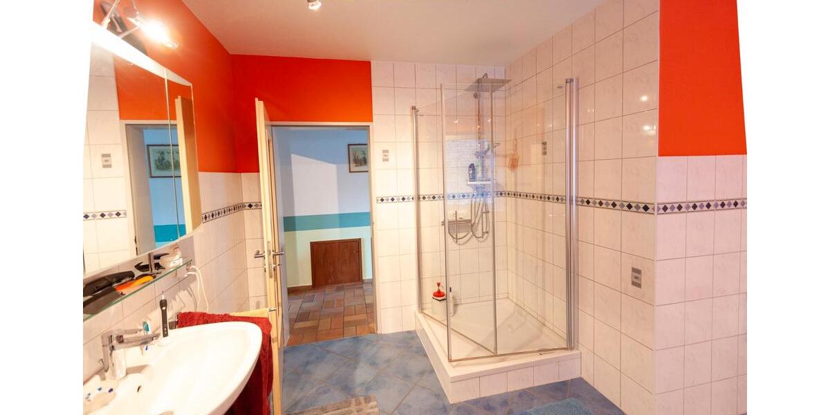 Reihenhaus Linnich - 5 Zimmer, 174 m&sup2;, 325.000&euro; | Angebot:26074611