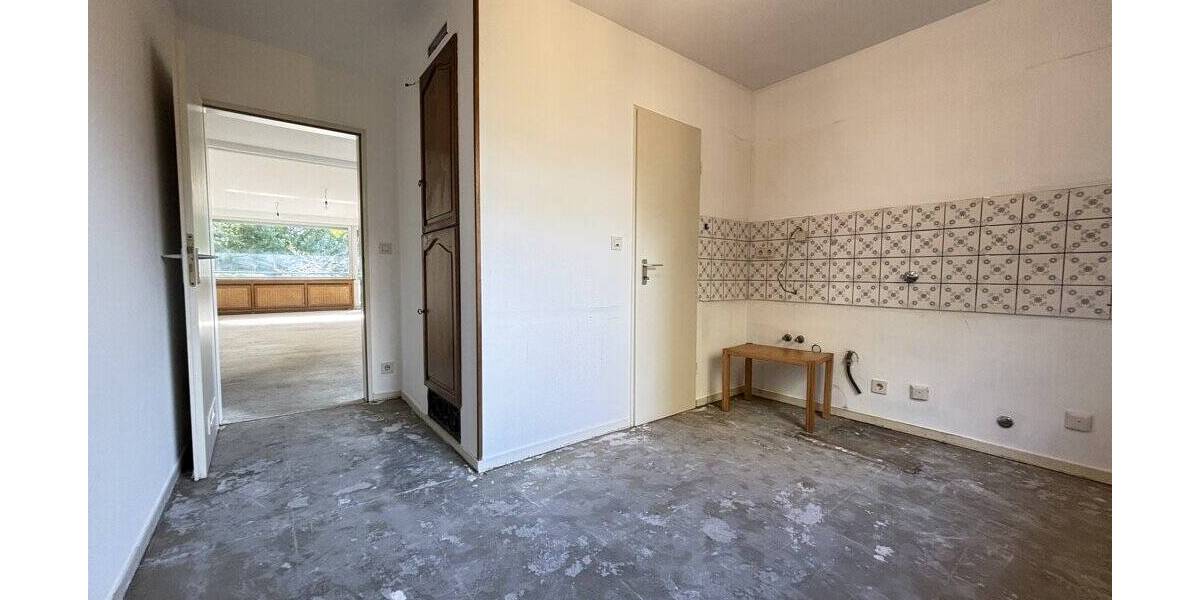 Etagenwohnung Aachen Aachen-Mitte - 2 Zimmer, 93 m&sup2;, 289.000&euro; | Angebot:26207150