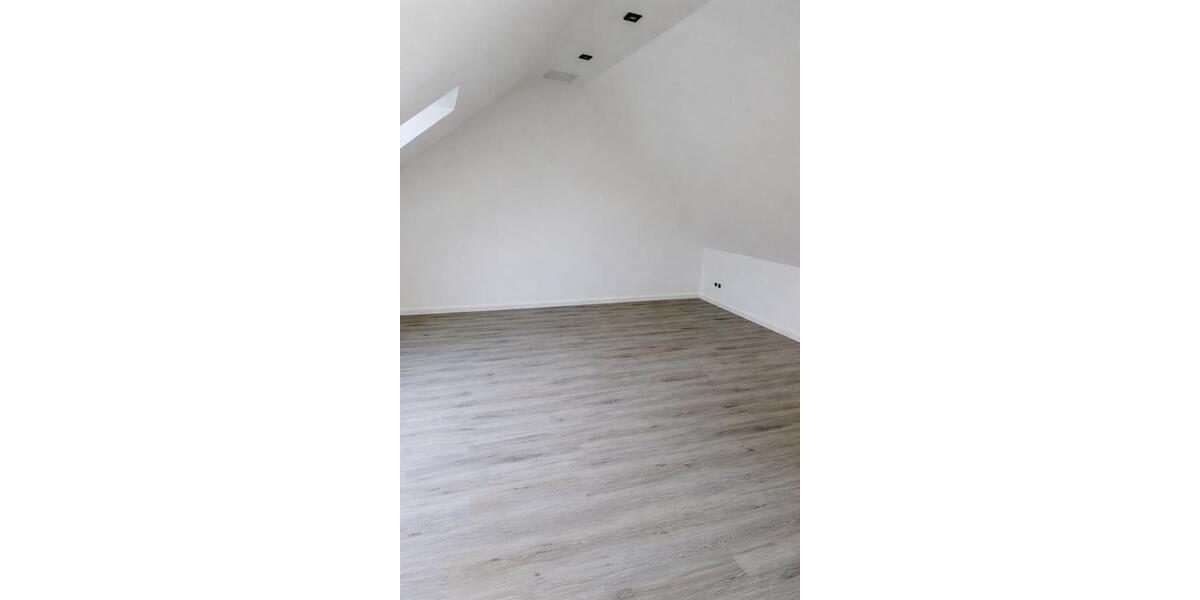 Dachgeschoßwohnung Würselen - 3 Zimmer, 105 m&sup2;, 1.228&euro; | Angebot:25968682