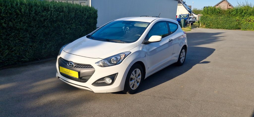 Hyundai i30 205.000 km 1.490 &euro; Eschweiler 52249
