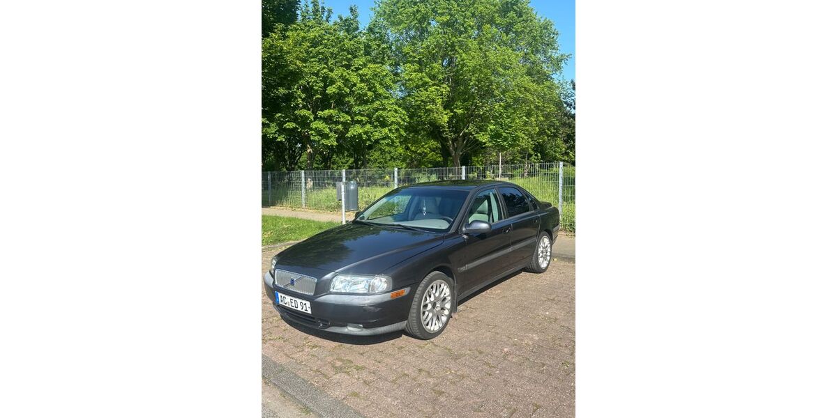 Volvo S80 224.000 km 3.500 &euro; Aachen 52080