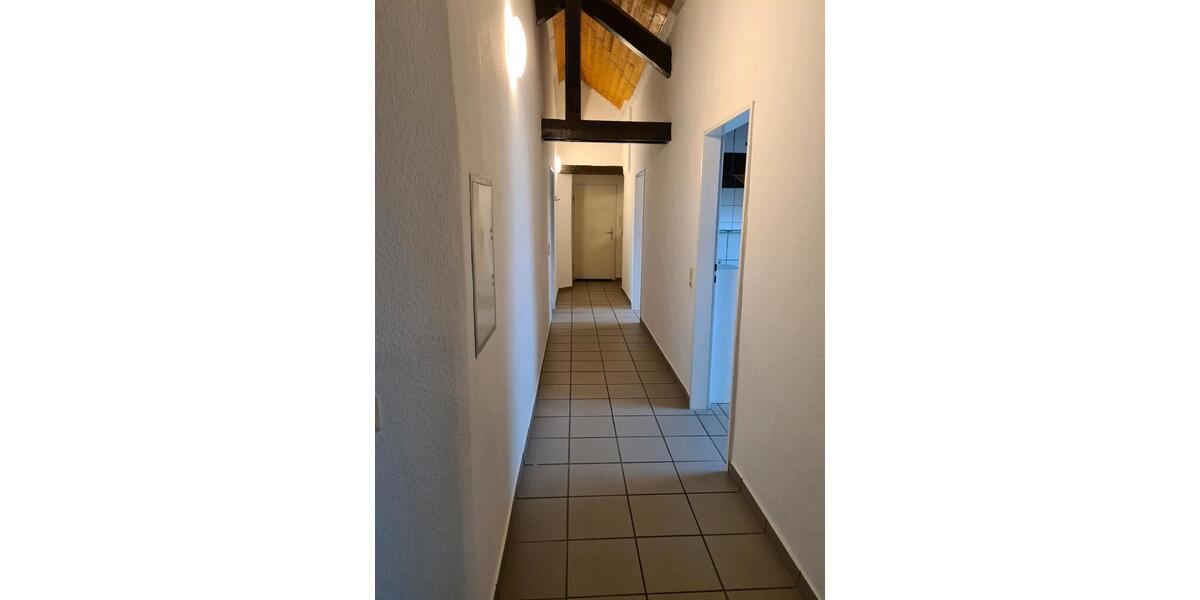 Dachgeschoßwohnung Düren Distelrath - 3 Zimmer, 86 m&sup2;, 670&euro; | Angebot:26577541