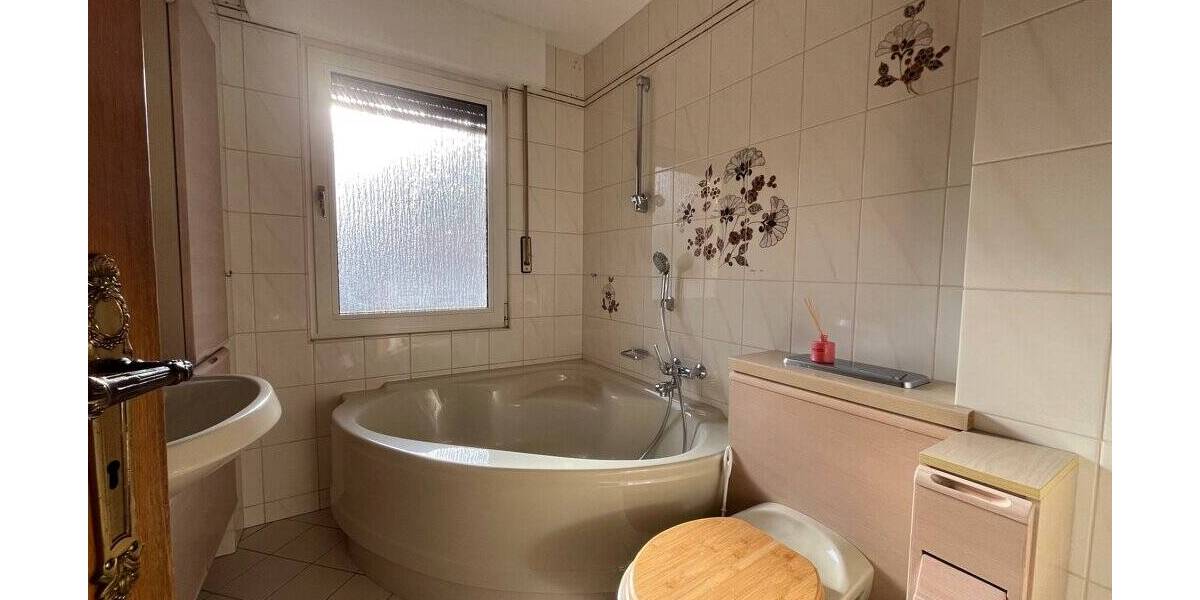 Mehrfamilienhaus, Wohnhaus Herzogenrath Kohlscheid - 320.000&euro; | Angebot:26176697