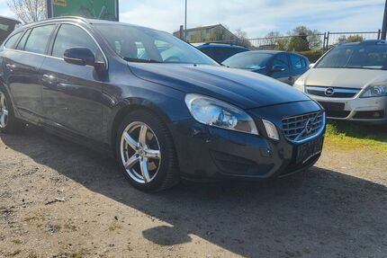 Volvo V60 217.000 km 4.490 &euro; Aachen 52070