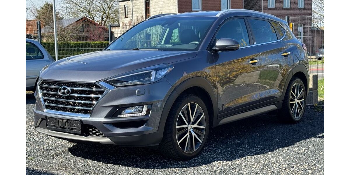 Hyundai TUCSON 83.500 km 17.990 &euro; Würselen 52146