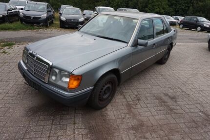 Mercedes-Benz 200 371.000 km 2.990 &euro; ESCHWEILER - KINZWEILER 52249