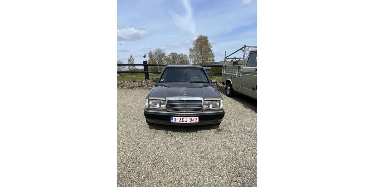Mercedes-Benz 190 195.900 km 13.500 &euro; Kalterherberg-Monschau 52156