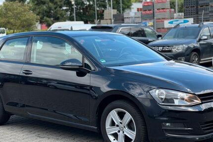 VW Golf 107.848 km 12.700 &euro; Alsdorf 52477