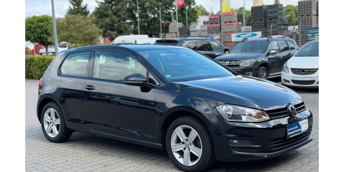 VW Golf 107.848 km 12.700 &euro; Alsdorf 52477