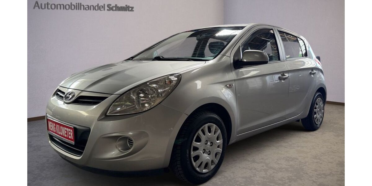 Hyundai i20 64.000 km 4.999 &euro; Linnich 52441