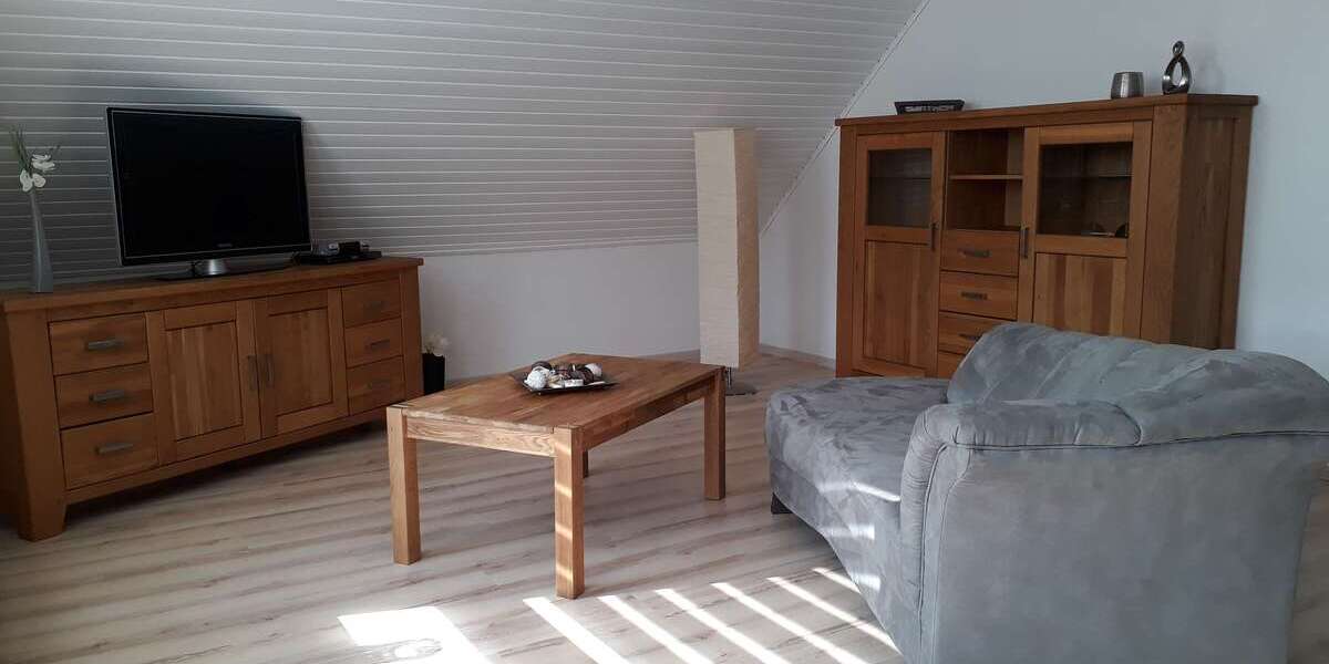 Etagenwohnung Simmerath - 3 Zimmer, 90 m&sup2;, 900&euro; | Angebot:26196595