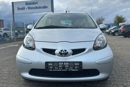 Toyota Aygo (X) 60.500 km 3.999 &euro; Alsdorf 52477