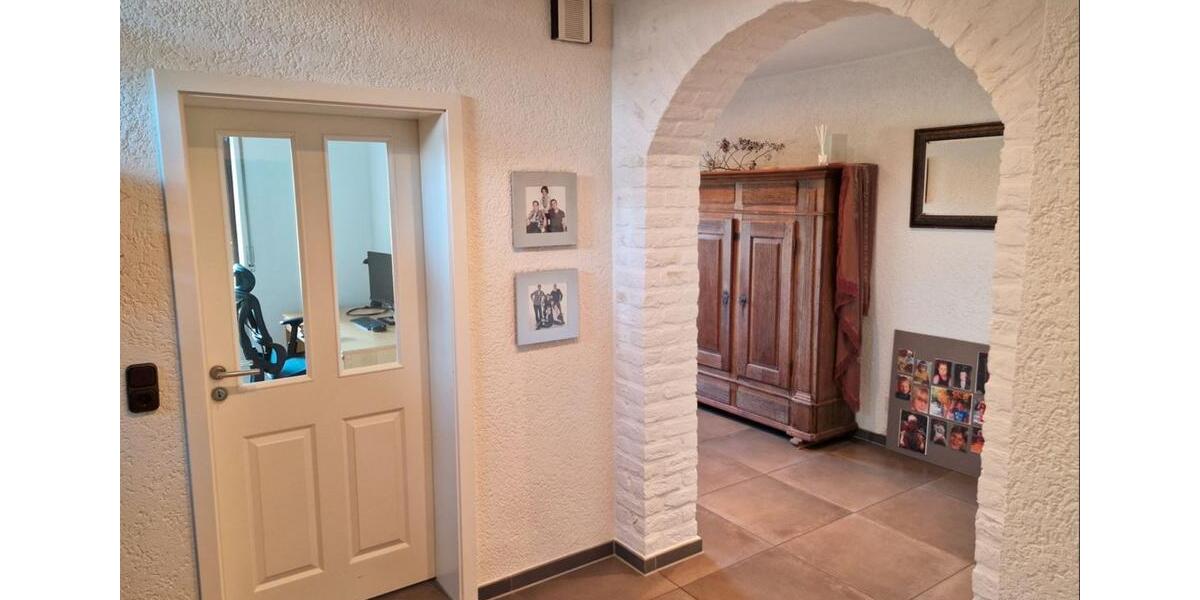 Einfamilienhaus Gangelt - 8 Zimmer, 235 m&sup2;, 409.000&euro; | Angebot:25273012